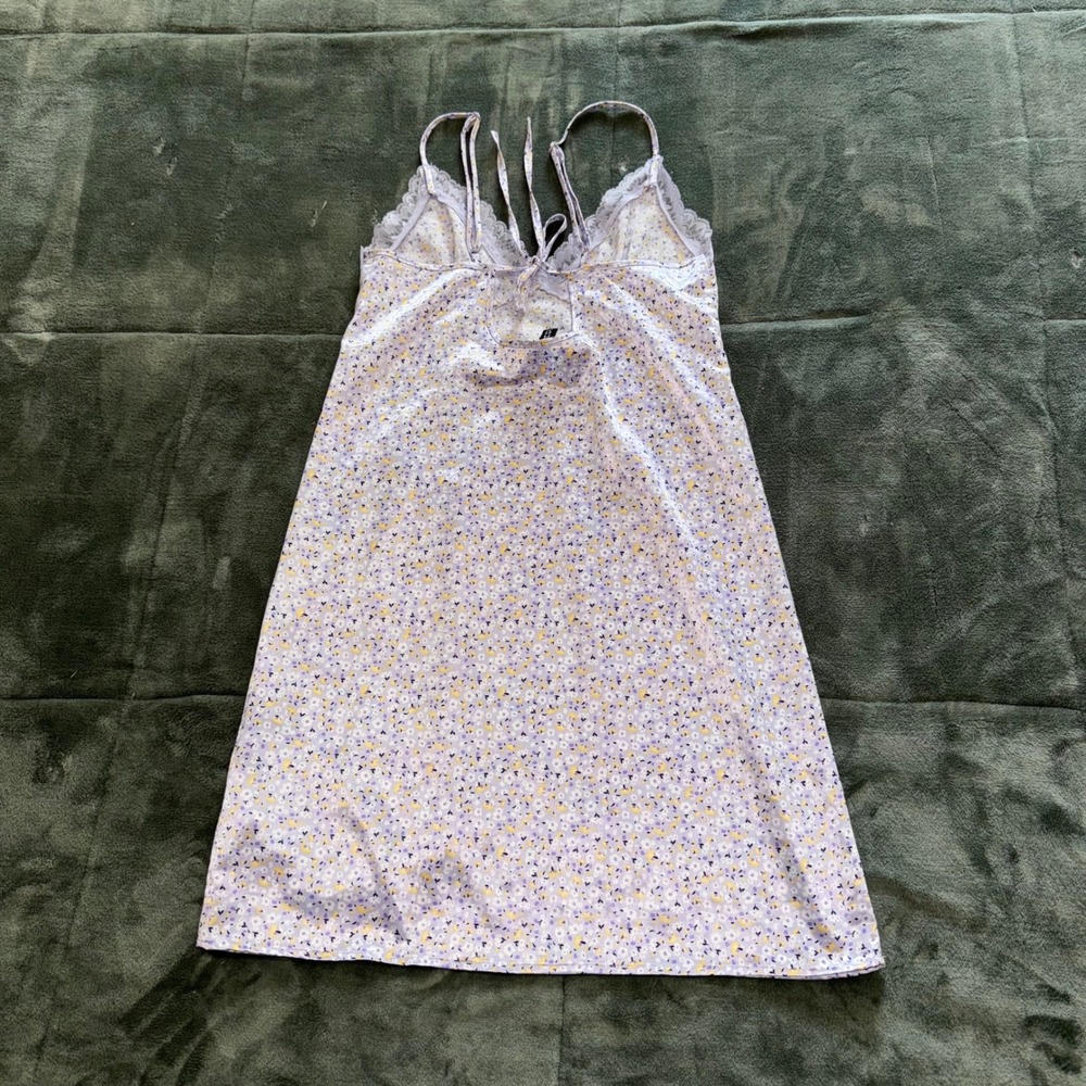 H&M Divided Lavender Floral Satin Lace Trim Slip Dress XS Mini Purple‎ Coquette